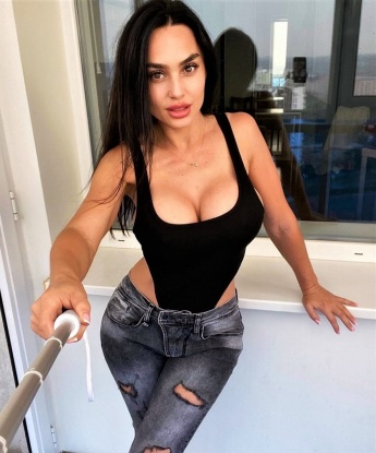 Ты можешь рассчитывать на полное воплощение твоих фантазий и желаний 💦💫 Будь уверен, я предоставлю тебе продолжительное наслаждение и окуну в мир настоящего удовольствия. Не верь на слово, посмотри на мои отзывы и фото. Я гарантирую тебе конфиденциальность и безопасность встречи. Жду тебя, чтобы устроить настоящий праздник страсти и наслаждения в Москве 🌃💫 Валерия